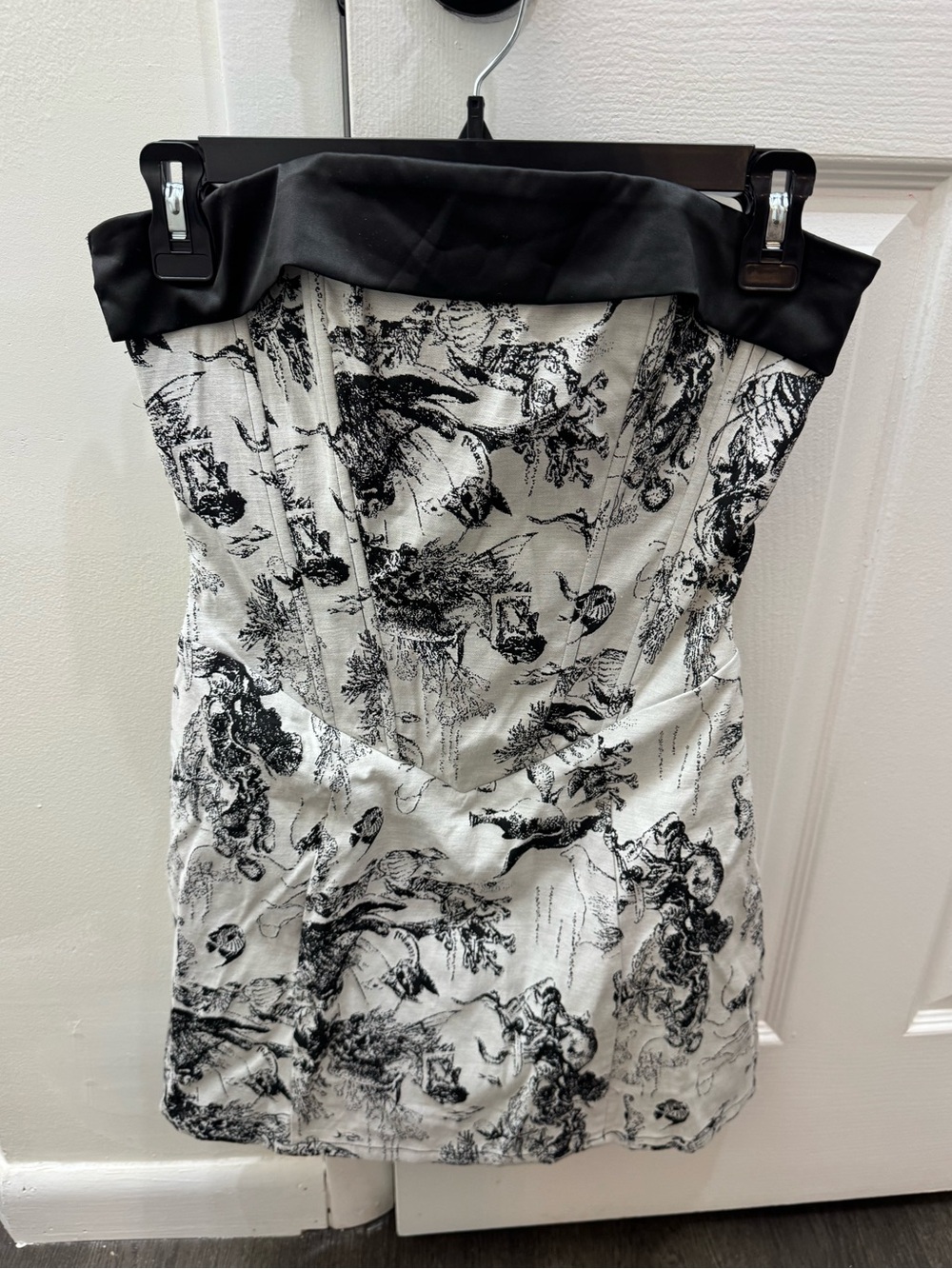 Tic Toc Strapless Black & White Printed Mini Dress